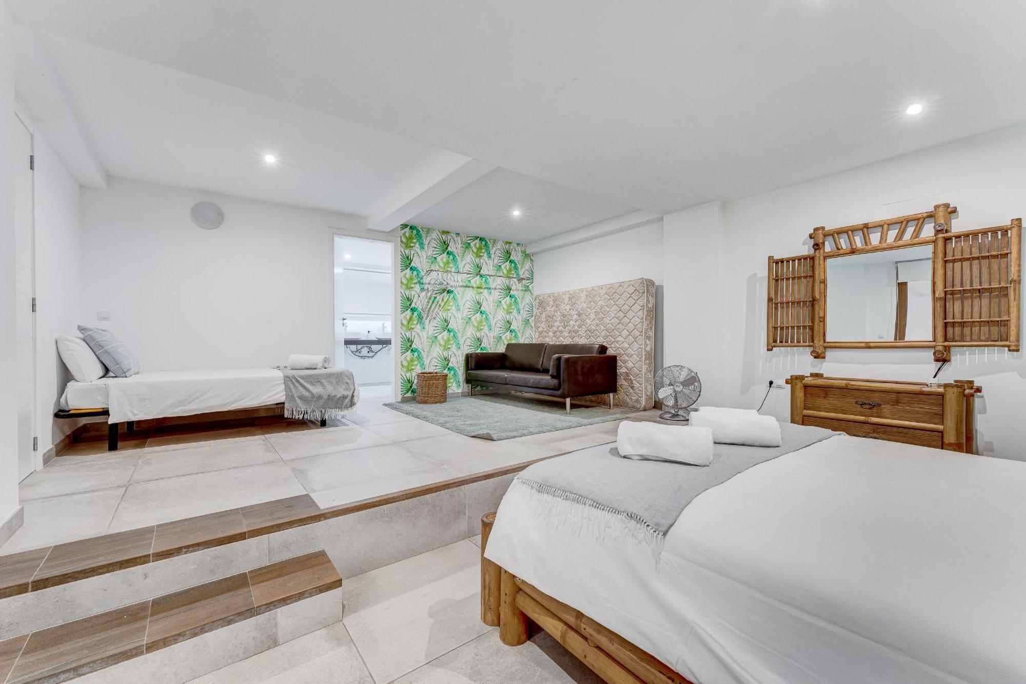 Fabulous Contemporary 5 Bedroom Villa With Private Heated Pool, Sleeps Max 13 Callao Salvaje Zewnętrze zdjęcie