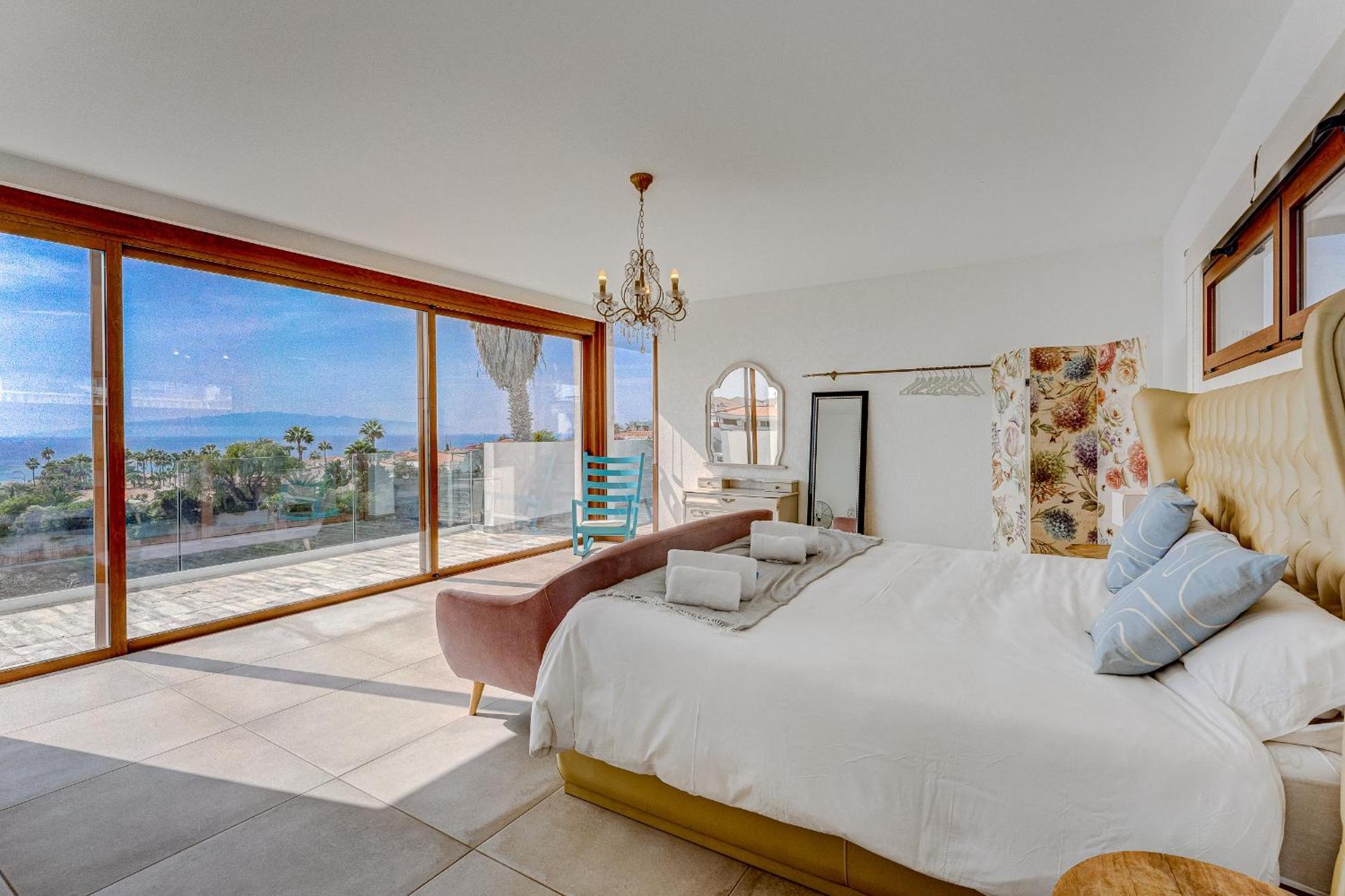 Fabulous Contemporary 5 Bedroom Villa With Private Heated Pool, Sleeps Max 13 Callao Salvaje Zewnętrze zdjęcie