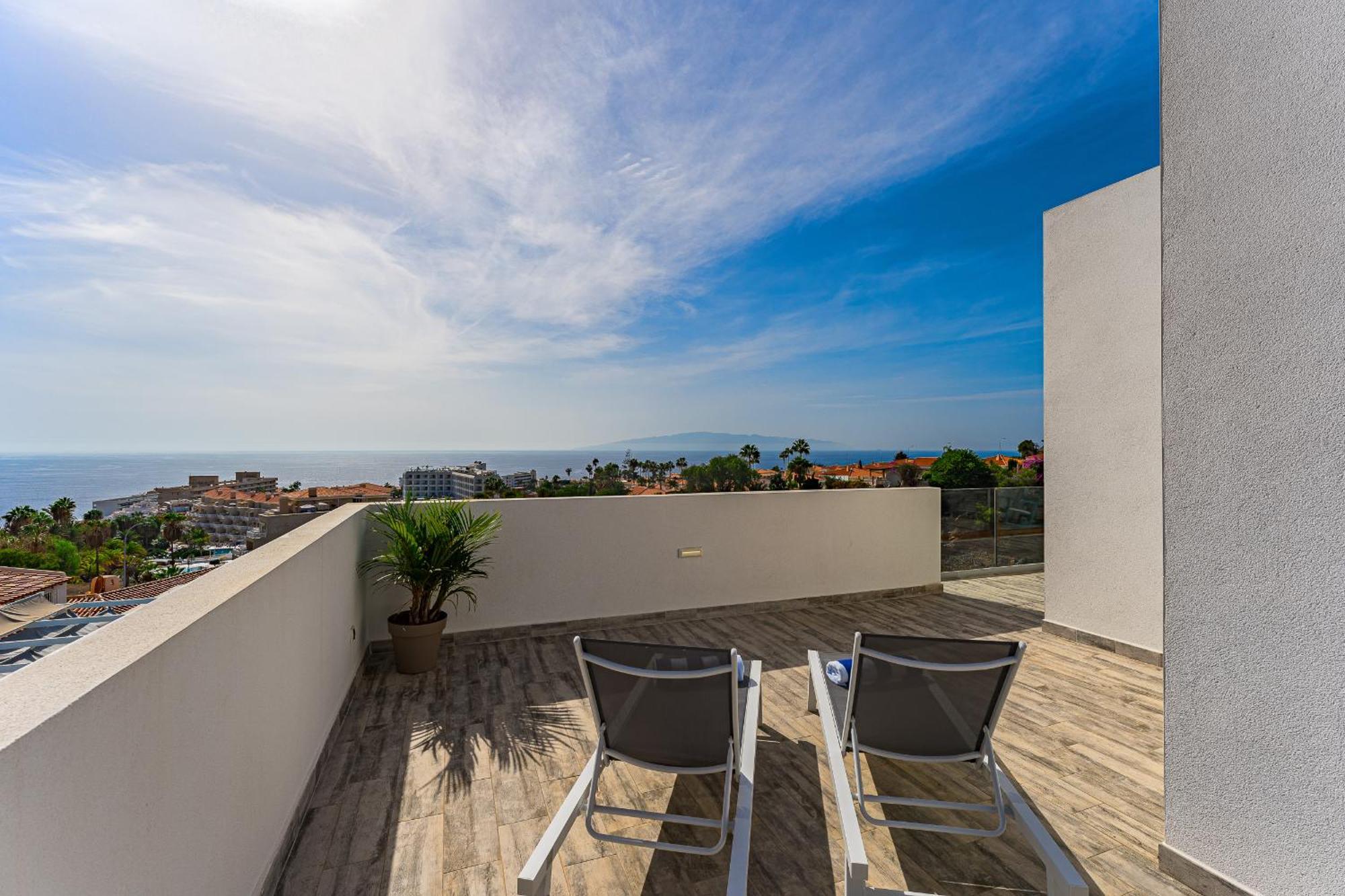 Fabulous Contemporary 5 Bedroom Villa With Private Heated Pool, Sleeps Max 13 Callao Salvaje Zewnętrze zdjęcie