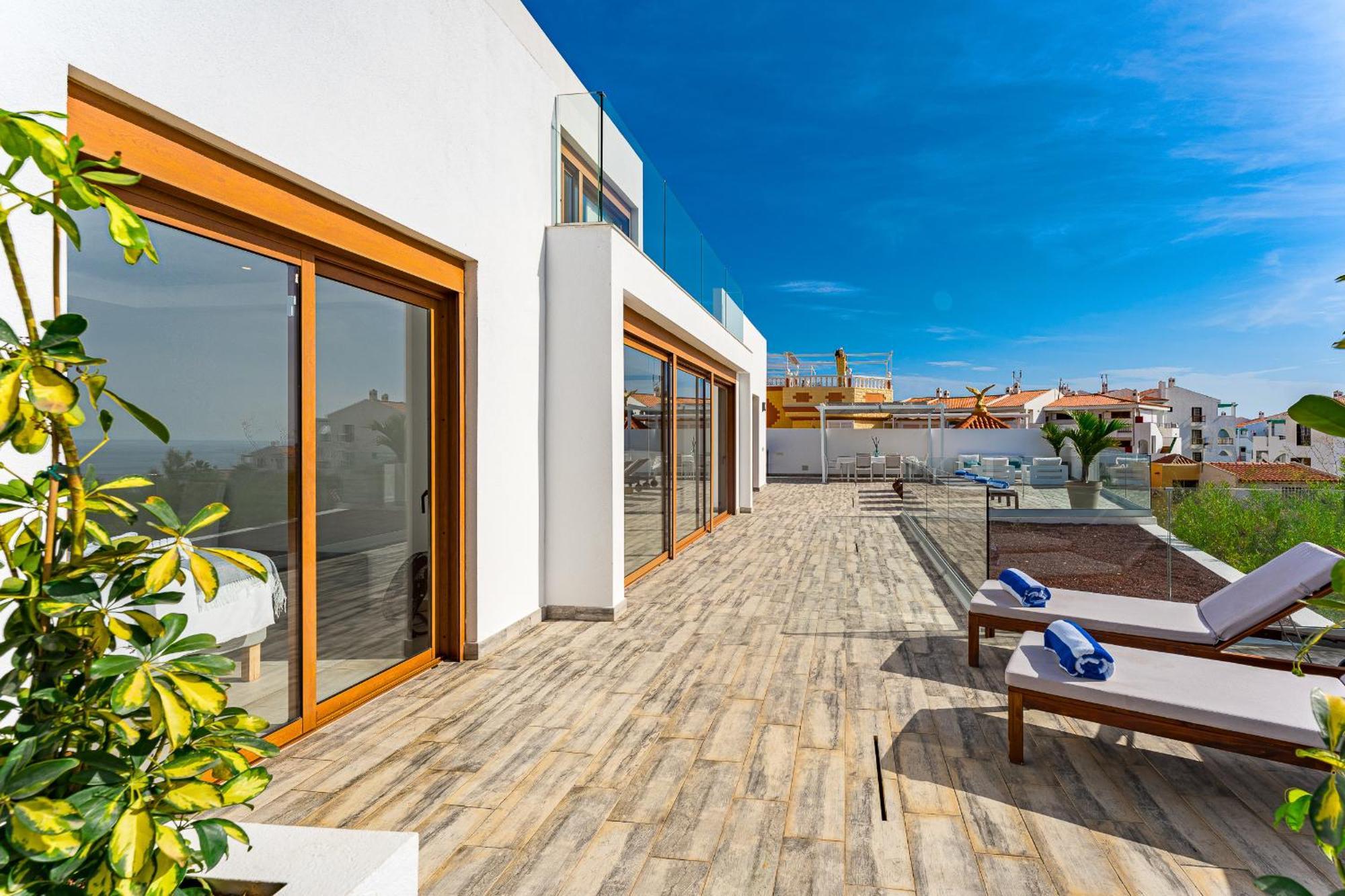Fabulous Contemporary 5 Bedroom Villa With Private Heated Pool, Sleeps Max 13 Callao Salvaje Zewnętrze zdjęcie