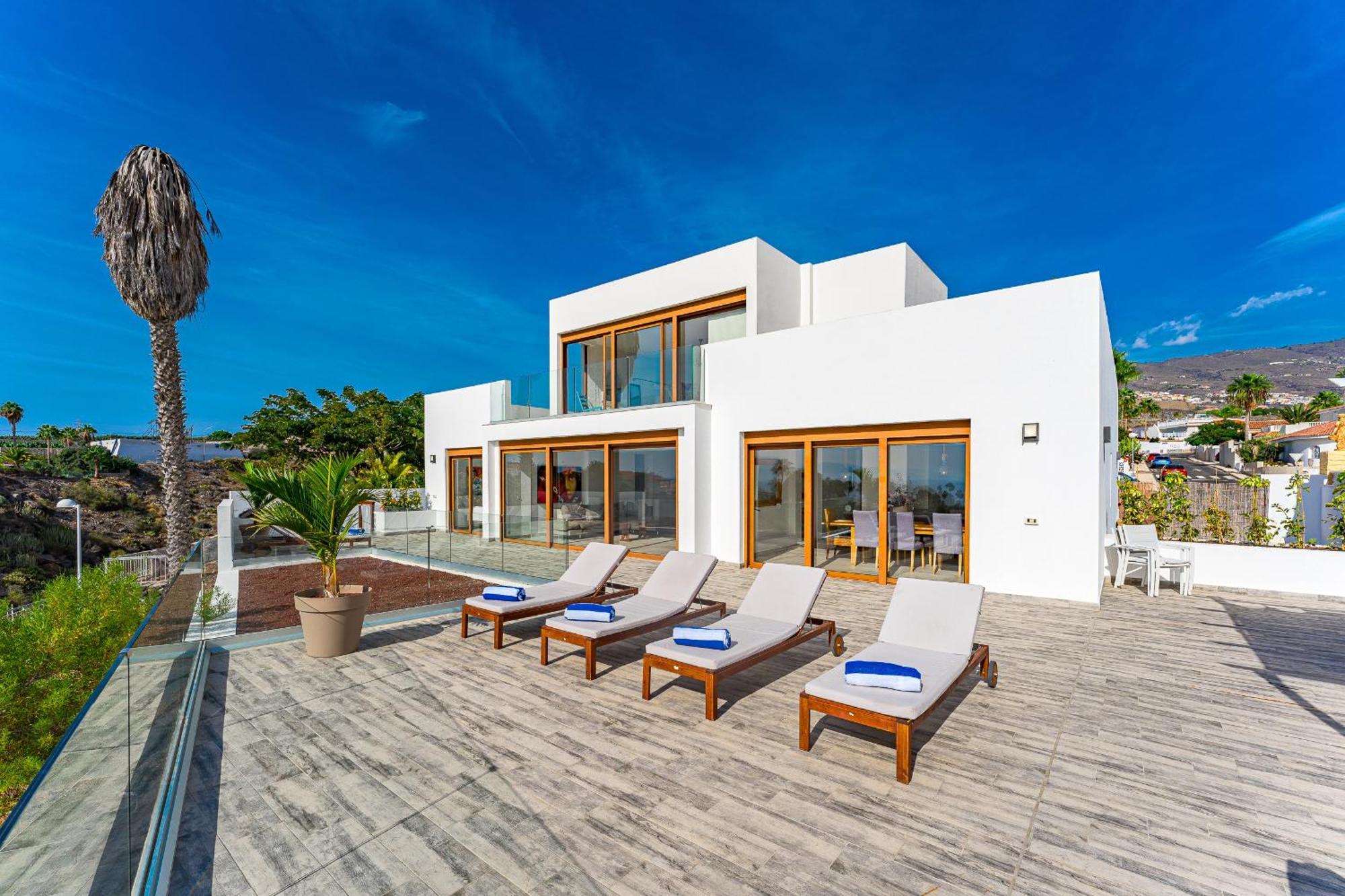 Fabulous Contemporary 5 Bedroom Villa With Private Heated Pool, Sleeps Max 13 Callao Salvaje Zewnętrze zdjęcie